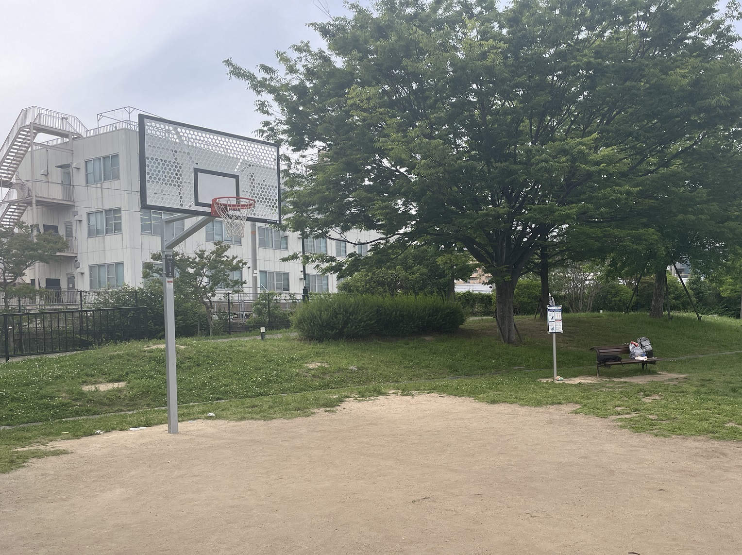 兵庫駅南公園の画像